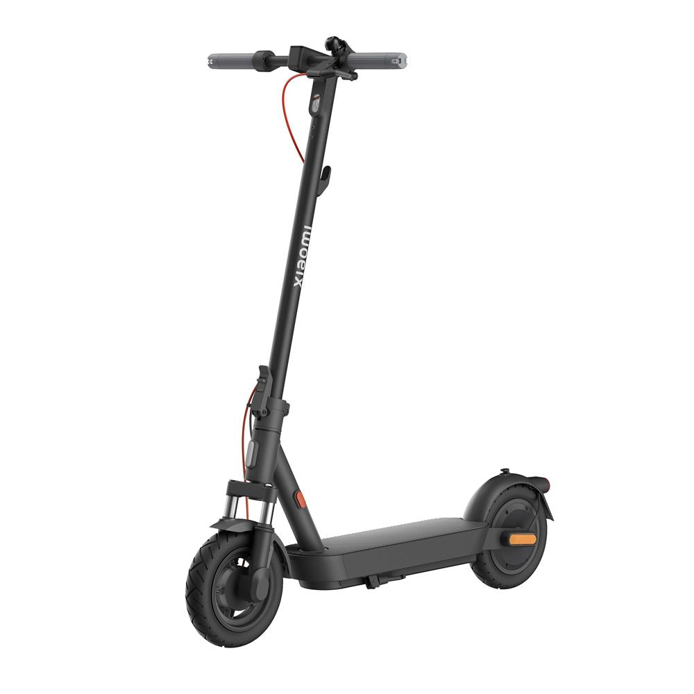 Image de la Trottinette électrique Xiaomi Scooter 5 : Le combot parfait entre hight tech, autonomie et accessibilité. Montez jusqu'à 700W en montées.