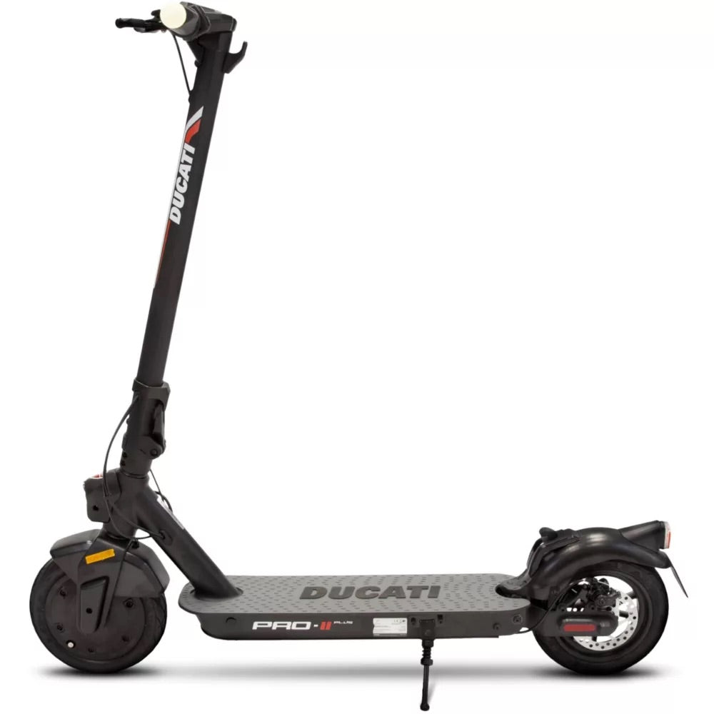 Image de la DUCATI Pro 2 Plus WTS : Alliez style et sécurité. 350W, clignotants intégrés. Un scooter électrique performant et sécurisé pour vos trajets.