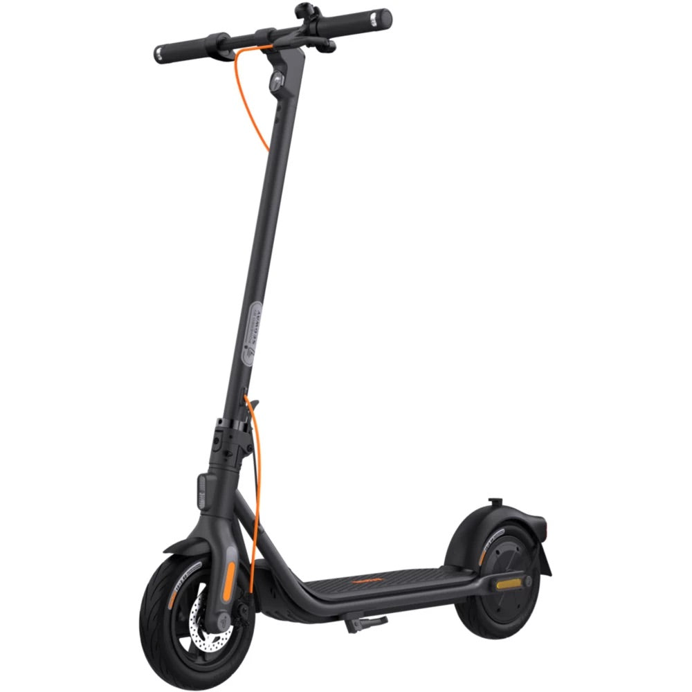 Image de la NINEBOT F2 Plus E powered by Segway : Style et performances superieures. Scooter electrique moderne, ideal pour une conduite dynamique en ville.