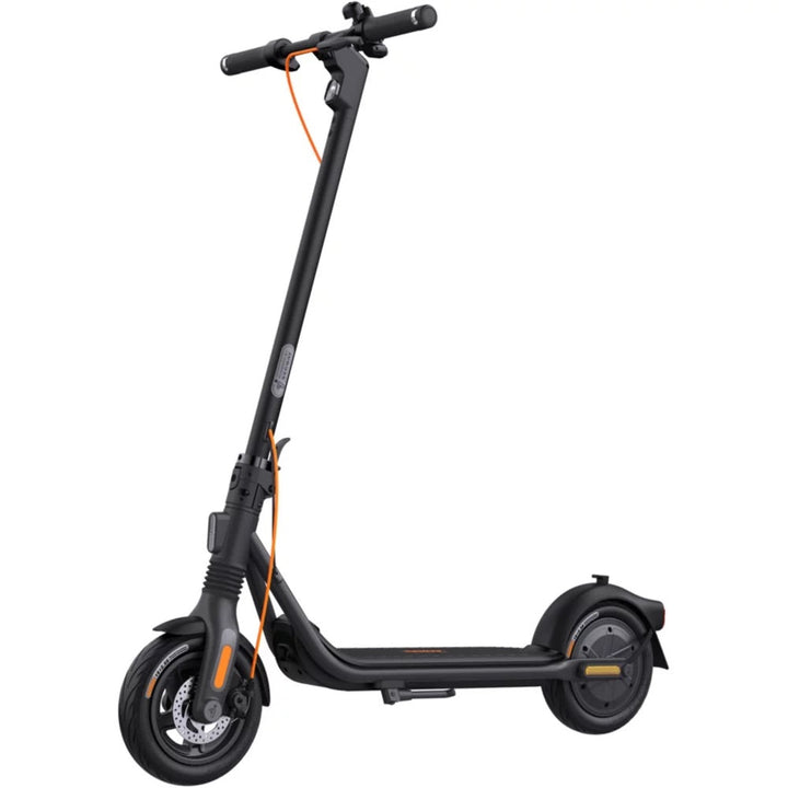 Image de la NINEBOT F2 Pro E powered by Segway : Puissance et elegance. Scooter electrique performant pour une experience de conduite exceptionnelle.