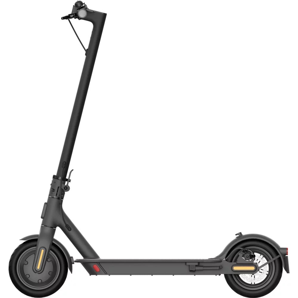 Image de la XIAOMI Essential FR Mi Electric Scooter : L'essentiel de la mobilité. Scooter électrique compact, idéal pour une conduite urbaine simple et efficace.